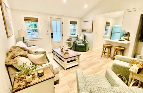 Dennis Port Cottage | Relax by the sea! 3-Bedroom cottage near top Cape Cod Beaches