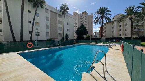 Ciudad Universitaria Apartment | Relax en La Carihuela Pádel y parking privado