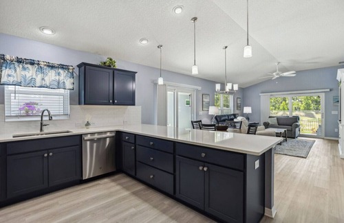 Wildwood House | Relax, Explore, & Soak In the Serenity