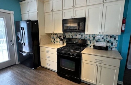 Beachwood-Bluffton House | Relax in Bluffton Family Lake View Retreat 4BR 2BA