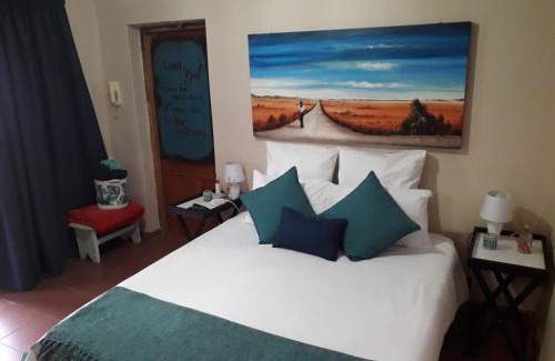 Waverley Apartment | Relax in Joy & Mignon for a bushveld Feeling
