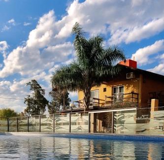 Miramar Apartment | Relax in New Andalucía- Tu refugio costero con pileta