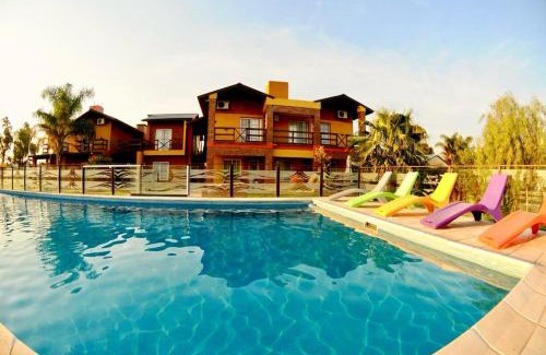 Miramar Apartment | Relax in New Andalucía- Tu refugio costero con pileta