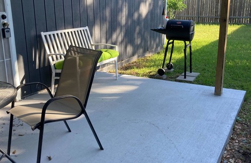 Calallen House | Relax in our 2-bedroom, 2-bathroom home perfect for extended work stays