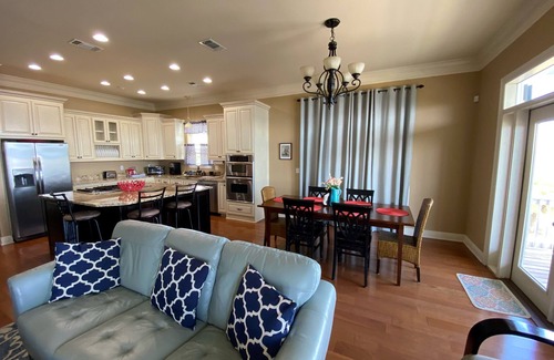 Bay St Louis House | Relax in our Bay St Louis Home & Pier, a quick 4-min Drive to Hollywood Casino