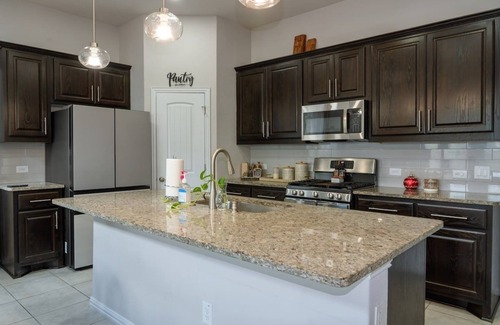 Onion Creek Meadows House | Relax in Style | 3 King Beds | Cozy and Spacious