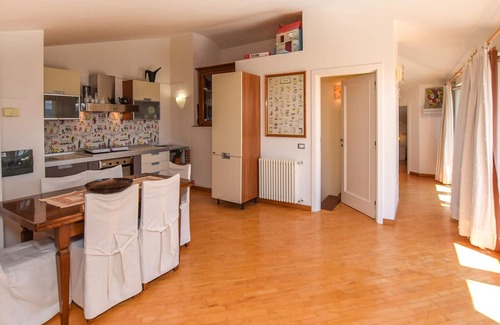 Avigliano Umbrio Apartment | Relax in the whirlpool with panoramic views of the Umbrian countryside.