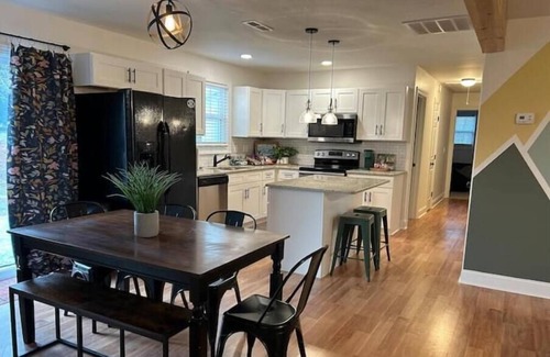Travelers Rest House | Relax in Travelers Rest