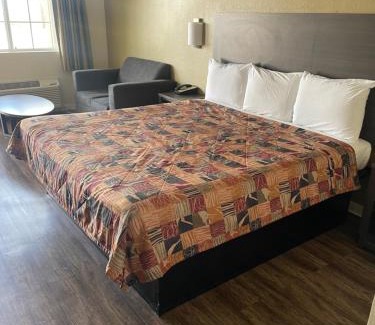 Marlin Hotel | Relax Inn Marlin