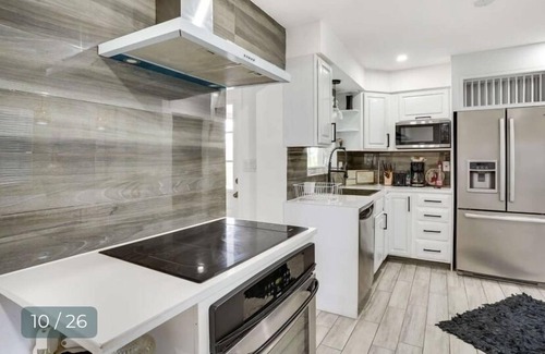 Sebring House | Relax inn