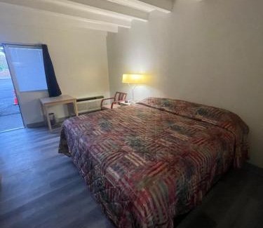 Wayne Hotel | Relax Inn