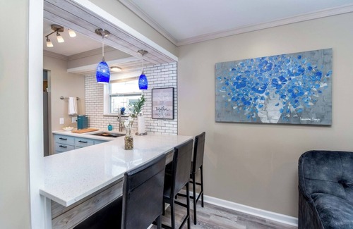 Lakeview Cottage | Relax Inn - Waterfront Luxury Island Cottage