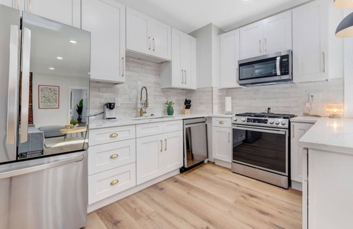 Tremont Apartment | Relax Play Pickleball HotTub