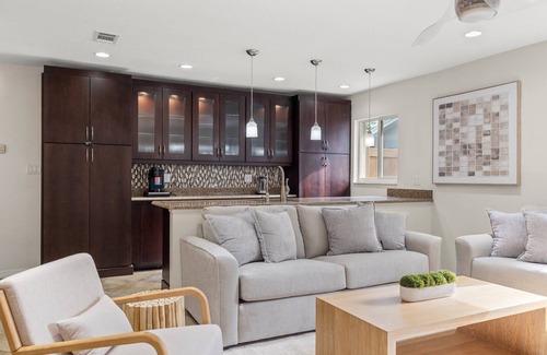 Largo House | Relax & Play Pool Pets OK Near IRB & St. Pete