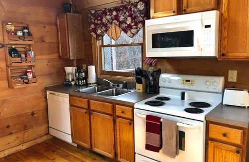 Gatlinburg - Pigeon Forge Cabin | Relax with a VIEW Hot tub Pool table Fireplace, Pigeon Forge Gatlinburg