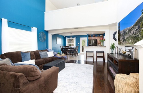 West San Antonio House | Relaxation & amazing views that will have you feeling like you’re in Paradise
