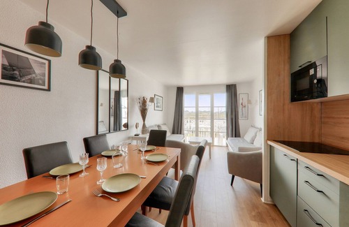 Arzon Apartment | Relaxation and harbour views in Arzon - Pool