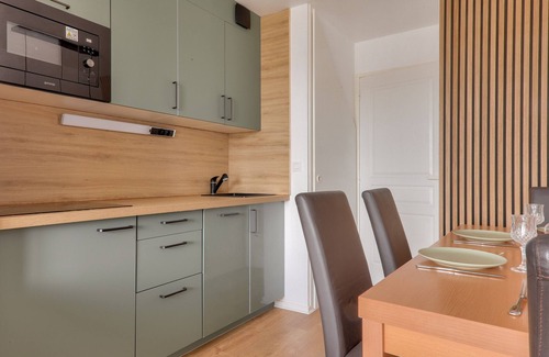 Arzon Apartment | Relaxation and harbour views in Arzon - Pool