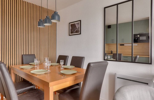Arzon Apartment | Relaxation and harbour views in Arzon - Pool