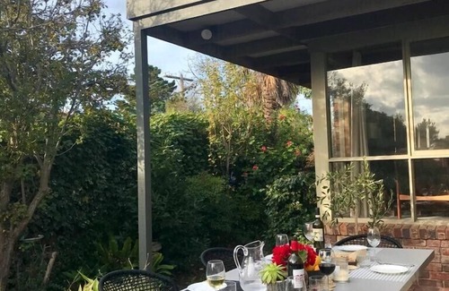 Ocean Grove House | Relaxed in Ocean Grove. Stylish mid-century home in garden setting.