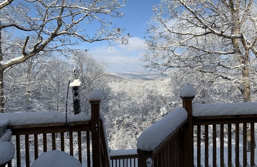 Eureka Springs House | Relaxing 4-BR, Great View, near Beaver Lake and Leatherwood Trails