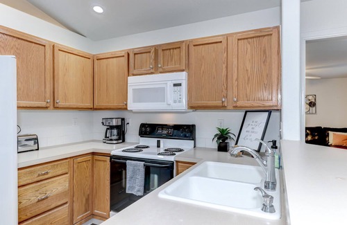 Meridian House | Relaxing and Comfortable