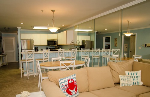 Heron Harbour Isle Condo | Relaxing Bay Front Condo-1st floor unit with 3 pools and boat dock