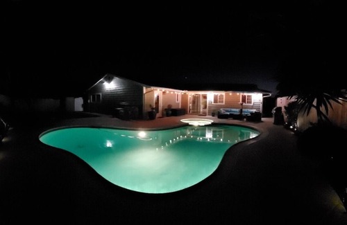 Huntington Beach House | Relaxing Beach Home 2BD/1BA + Spa/Pool