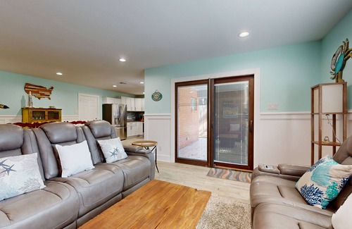 Fulton House | Relaxing coastal home with outdoor gathering area, arcade game - close to water