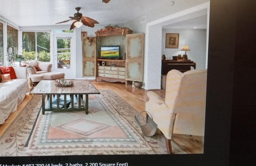 Arlington House | Relaxing country chateau estate. Minutes from airport, beach and downtown