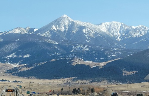 Livingston Apartment | Relaxing Getaway, 5 min. from Dowtown Historic Livingston, Montana