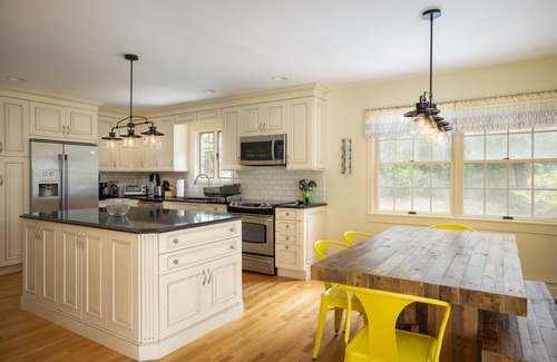 Richmond House | Relaxing Getaway in the Beautiful Berkshires