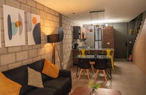 Downtown Guadalajara Apartment | Relaxing Getaway Loft w/Gym & Coworking | 2 BD | Tribu Colón