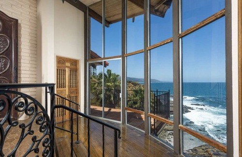 Laguna Beach House | Relaxing getaway with your own private beach just foot steps away.