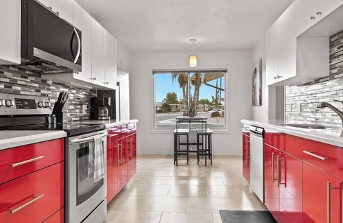 Sun City House | Relaxing Golf Retreat! 2-bedroom Desert Oasis