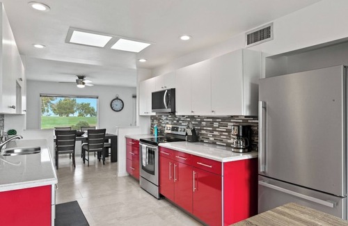 Sun City House | Relaxing Golf Retreat! 2-bedroom Desert Oasis