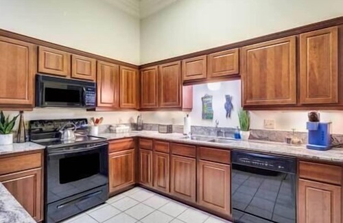Downtown Apartment | Relaxing Historic Downtown Loft w/gated parking