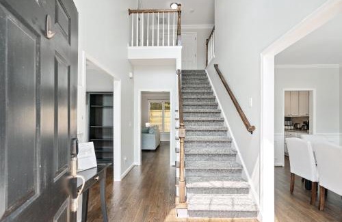 Mableton Villa | Relaxing home close Six Flag 21 miles to airport