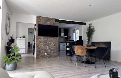 Les Angles House | Relaxing house with pool