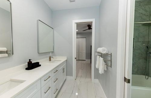 Port Charlotte House | Relaxing Little Getaway, Game Room!