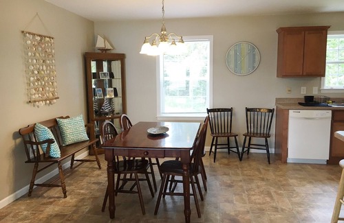 Eastport House | Relaxing Oceanfront Getaway!