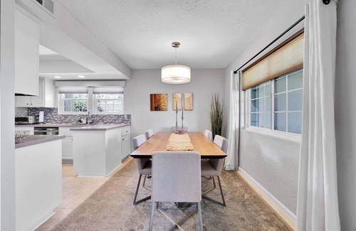Palm Springs Apartment | Relaxing Palm Springs Condo with Pool Access