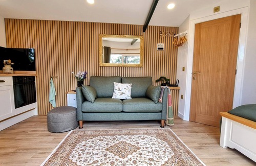 Barmouth Cabin | Relaxing, peaceful and tranquil.nDedicated Private off road parking.