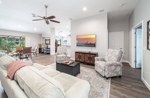 North Fort Myers House | Relaxing Riverfront Escape, Sleeps 4, Electric Vehicle Charging, Pet Friendly!