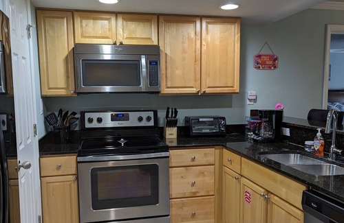 Biloxi Condo | "Relaxing Stay with Comfort, Style, and Gulf Views-Good Vibes Condo in Biloxi!"