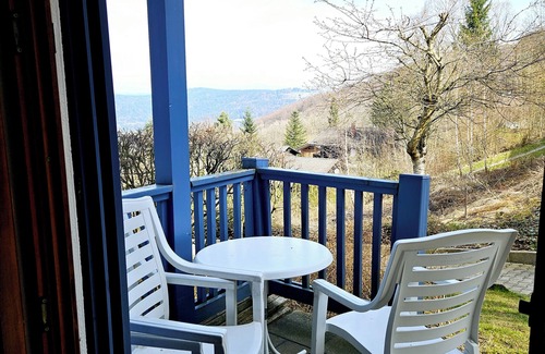 Schofweg Apartment | Relaxing time out in the Sonnenwald vacation region with a view of Lallinger Winkel
