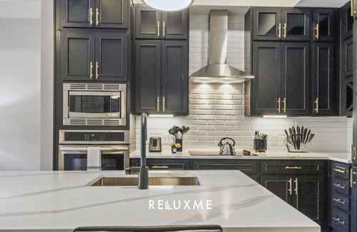Fourth Ward Apartment | Reluxme | Uptown High-Rise w/Stunning Views