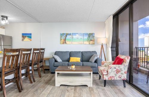Waikiki Apartment | Remodeled 1BR Near Waikiki Beach with Free Parking!
