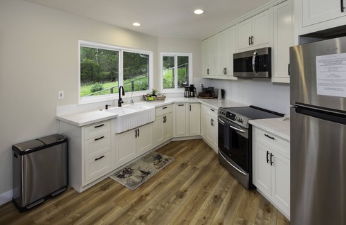 Carmel House | Remodeled 2 bedroom/2bath Carmel Guesthouse with Spectacular Views!