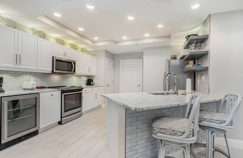 Arcadian Shores Condo | Remodeled 3 BdRm Unit-Full Acces-908 Margate